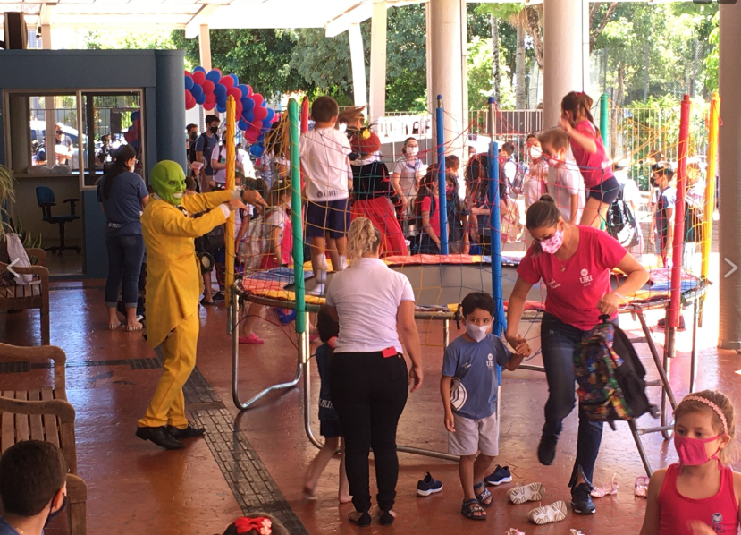 Recepção contou com brinquedos e atividades de recreação com o grupo Show Time, de Santa Rosa (URI São Luiz Gonzaga/Divulgação)